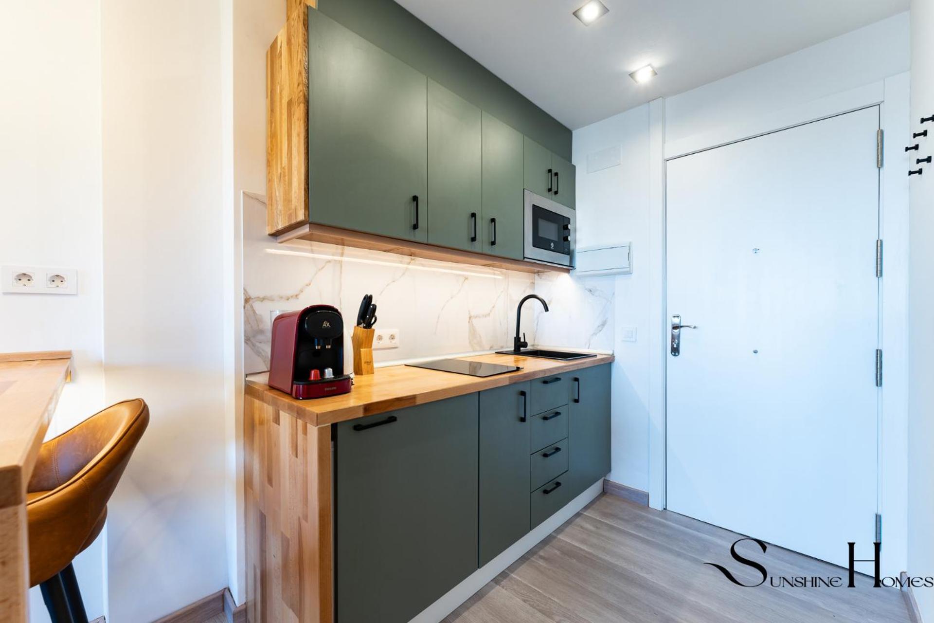 Seaview Beachfront Studio With Aqua Park & Balcony Benalmádena Εξωτερικό φωτογραφία